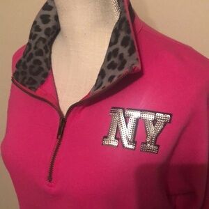 New York hot pink sweater with faux fur collar, medium